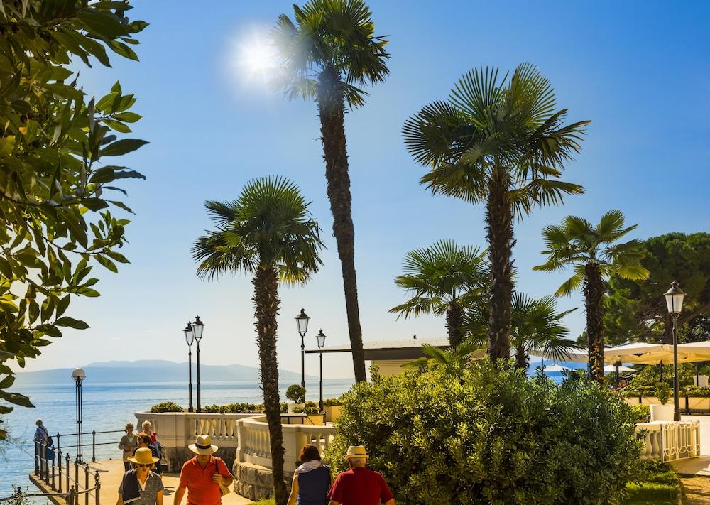 Villa Amalia - Liburnia (Adults Only) Opatija Exterior photo